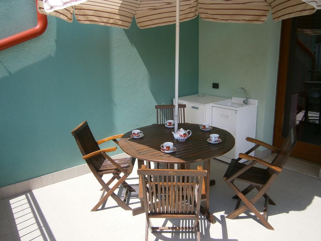 Residence Roberta Con Piscina - Agenzia Cocal كاوْرلي الغرفة الصورة